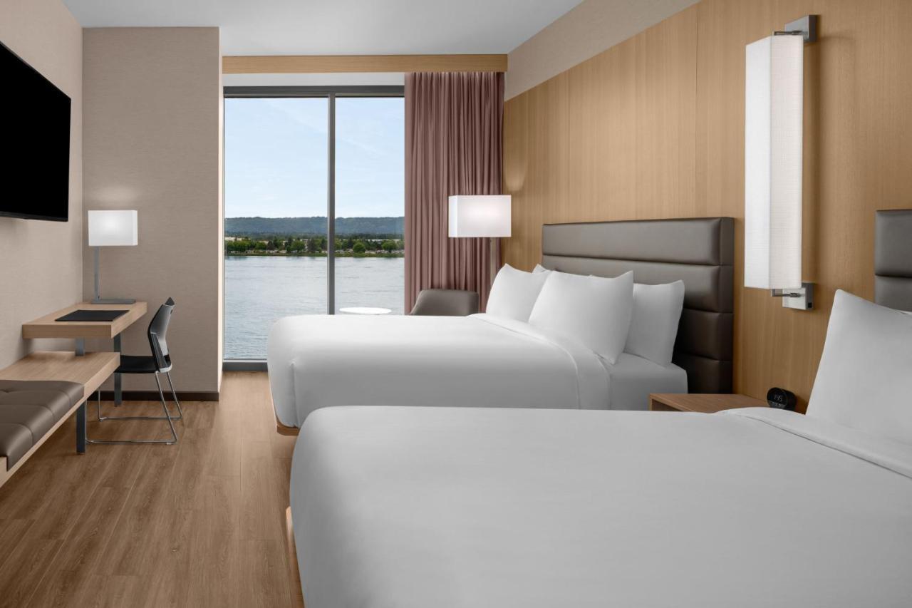 Ac Hotel By Marriott Vancouver Waterfront Екстер'єр фото