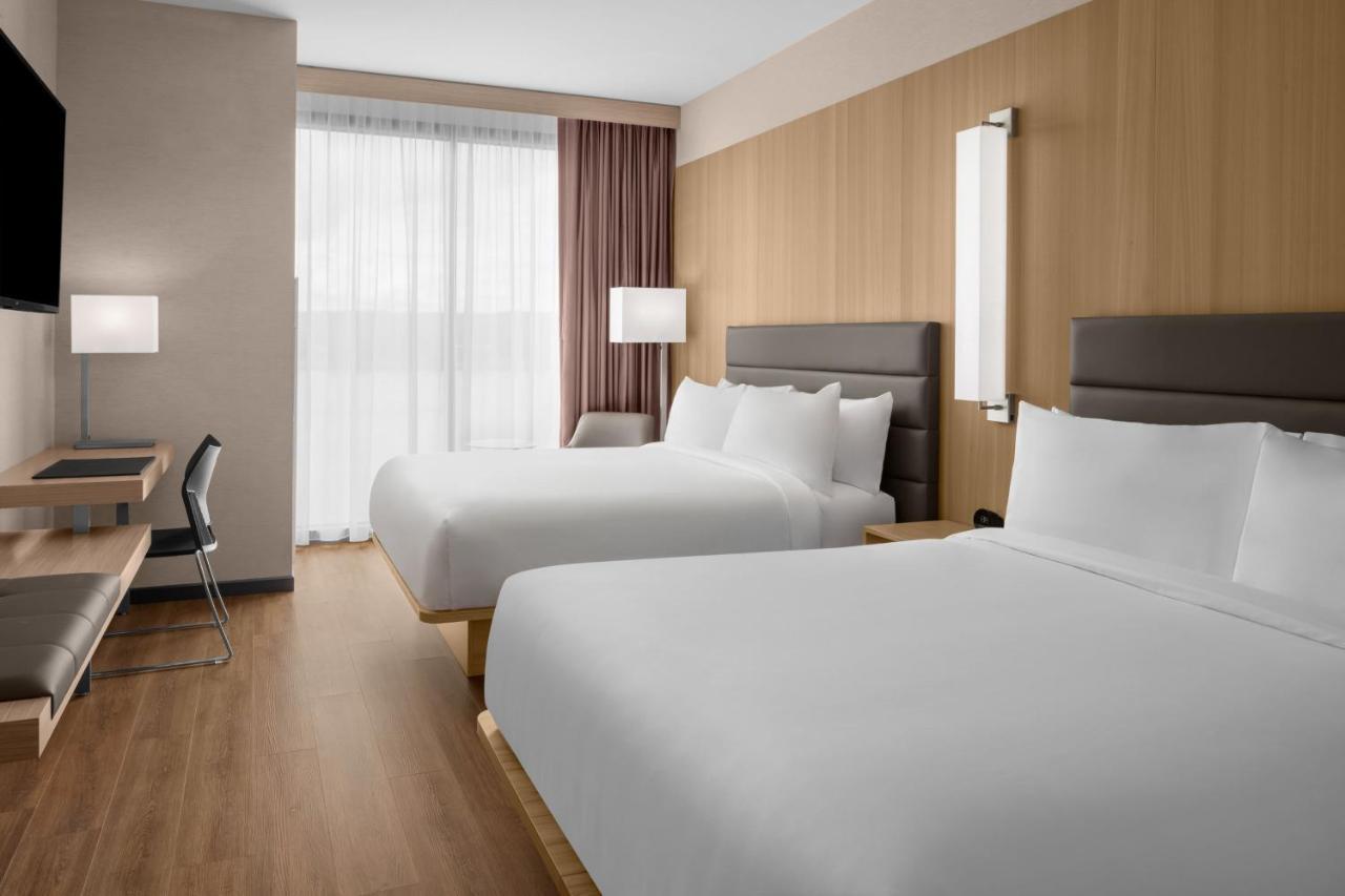 Ac Hotel By Marriott Vancouver Waterfront Екстер'єр фото